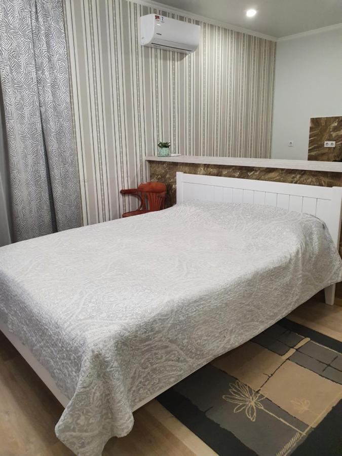 Квартира-Студія Lutsk Ngoại thất bức ảnh