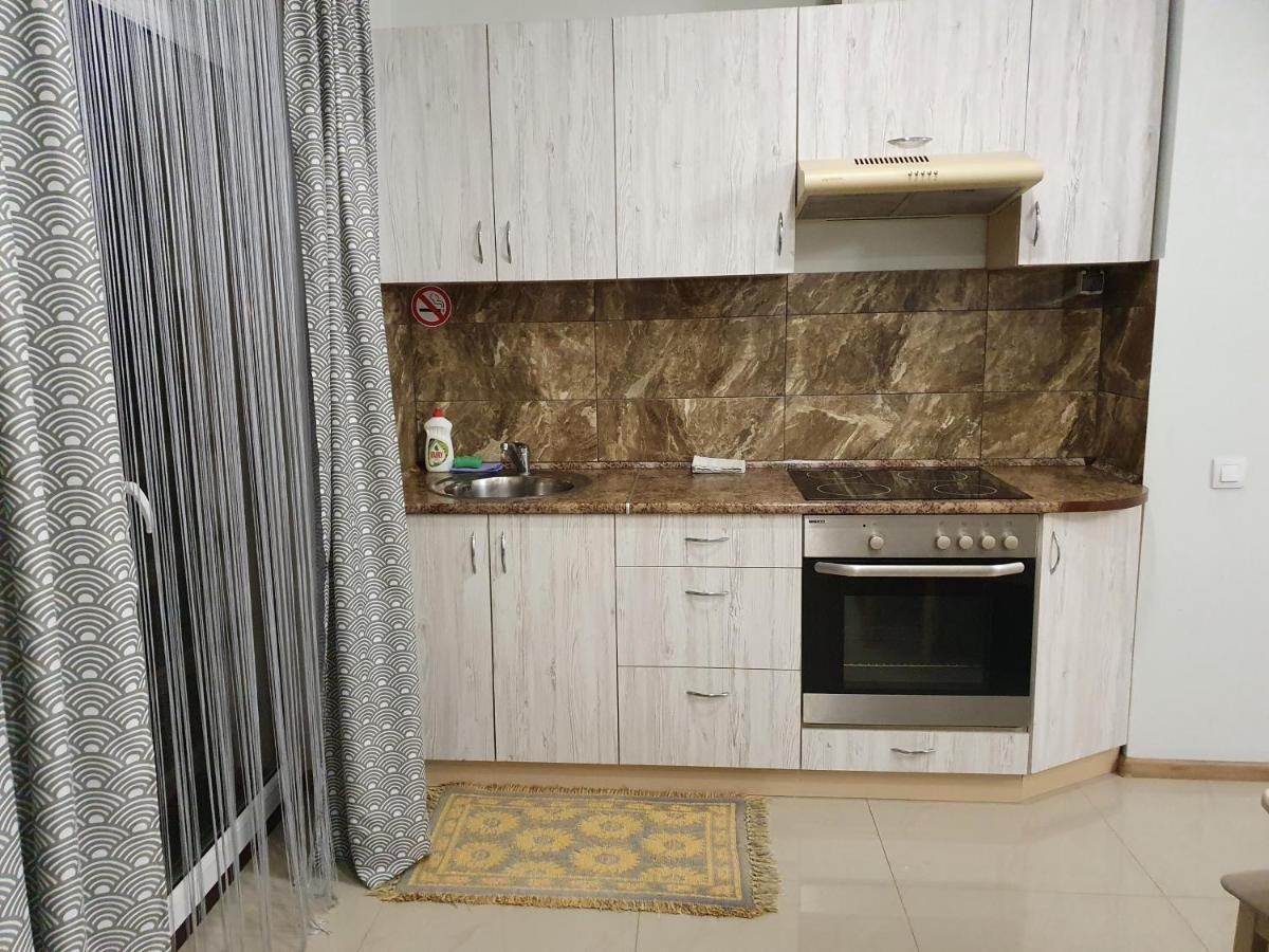 Квартира-Студія Lutsk Ngoại thất bức ảnh