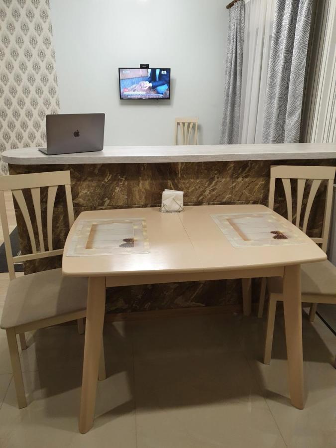 Квартира-Студія Lutsk Ngoại thất bức ảnh